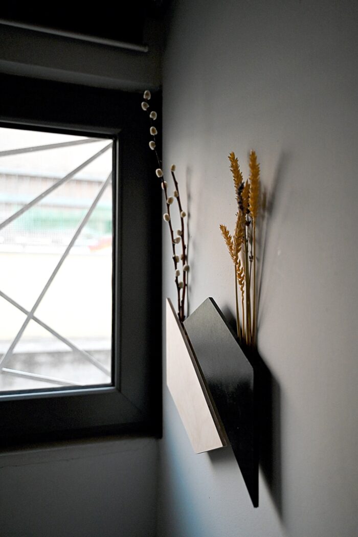 Minimalist Wall Hanging Vase for Flowers - Image 4